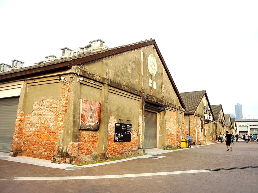 街の空気を感じながら登校